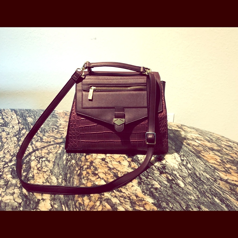 Nicole Miller cross body bag